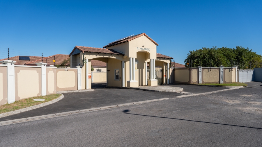3 Bedroom Property for Sale in Twin Palms Western Cape